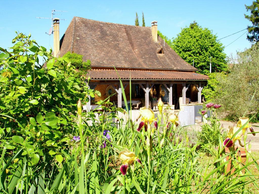 Les Valades Hotel Coux-et-Bigaroque Exterior photo